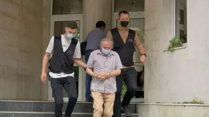 Rugăciunea medicului chirurg, reținut pentru luare de mită: ”Doamne, ferește-mă de procurori!”. Ce avere are Rugăciunea medicului chirurg, reținut pentru luare de mită: ”Doamne, ferește-mă de procurori!”. Ce avere are