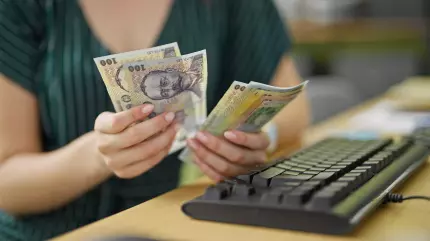 Bâlba ministerului Finanţelor cu salariile profesorilor. A pus iniţial o creştere de 8% din ianuarie, faţă de 13% Bâlba ministerului Finanţelor cu salariile profesorilor. A pus iniţial o creştere de 8% din ianuarie, faţă de 13%