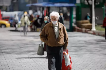oameni din București barbat din București