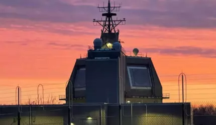 Baza NATO pentru detectarea şi interceptarea rachetelor balistice din Polonia, gata de misiune. Acelaşi scut Aegis Ashore se află şi la Deveselu Baza NATO pentru detectarea şi interceptarea rachetelor balistice din Polonia, gata de misiune. Acelaşi scut Aegis Ashore se află şi la Deveselu